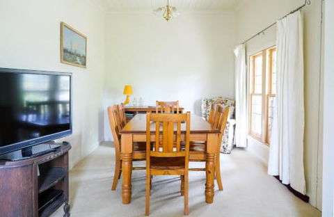 Miss Pyms Cottage - Accommodation ACT 2