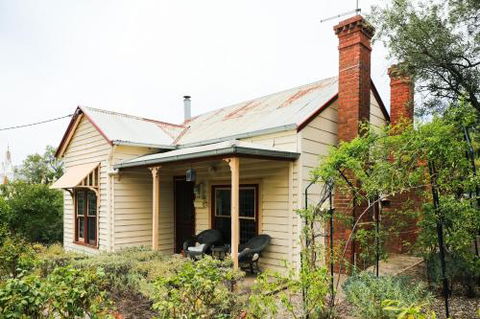 Miss Pyms Cottage - Accommodation ACT 5