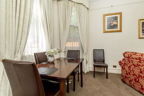 94Best Apartments - Accommodation ACT 5
