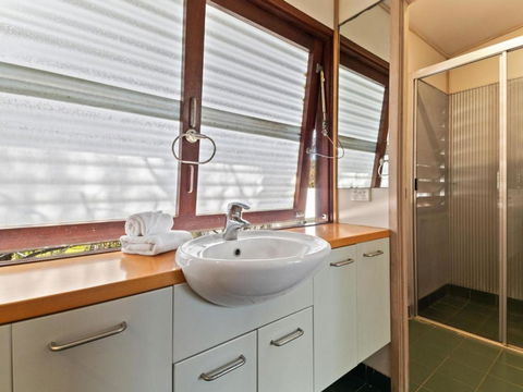 Laguna House - Accommodation ACT 1
