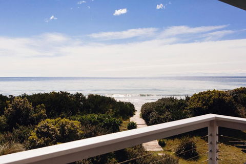 Beach Break - Accommodation ACT 4