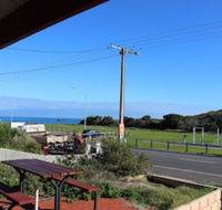 Bott's Beach Retreat - Accommodation ACT