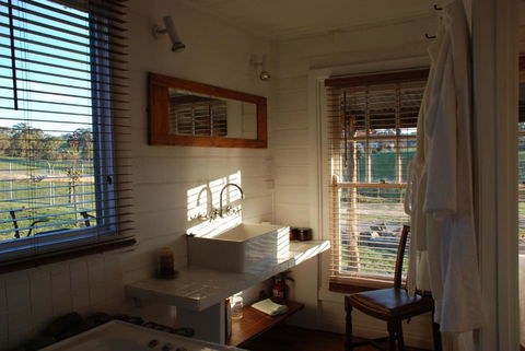 Mancuso Country Cottage Retreat - Accommodation ACT 3