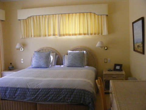 The Lookout - Accommodation ACT 6