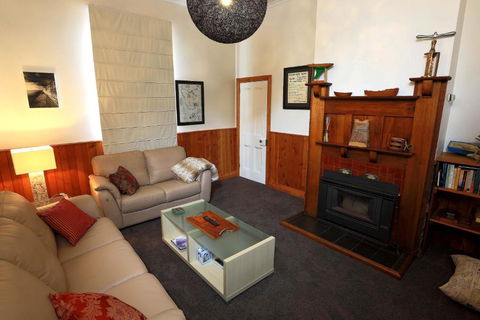 At The Beach & Not Quite At The Beach Holiday Cottages Stanley - Accommodation ACT 2