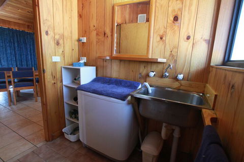 Woodbine Park Eco Cabins - Accommodation ACT 6
