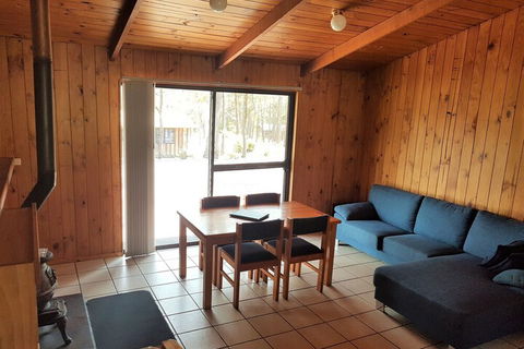 Woodbine Park Eco Cabins - Accommodation ACT 7