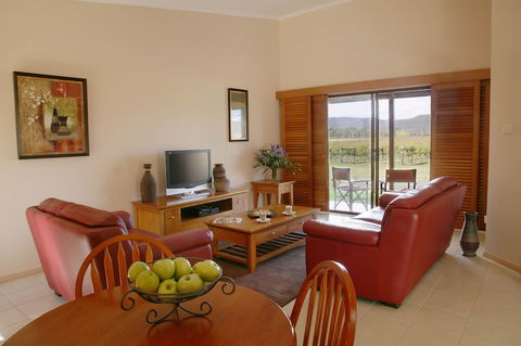 Nightingale Luxury Villas - Accommodation ACT 4