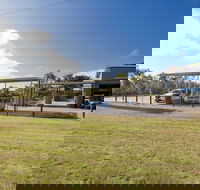Capricorn Holiday Park - Accommodation ACT
