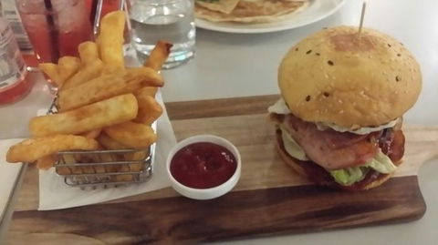 4 Flavours Restaurant & Cafe - Accommodation ACT 0