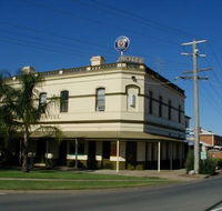 Bottom Pub - Accommodation ACT