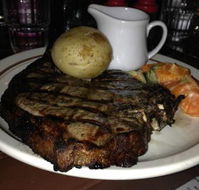 donegans steak house - Accommodation ACT