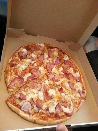 Hero's Pizza - Accommodation ACT 0
