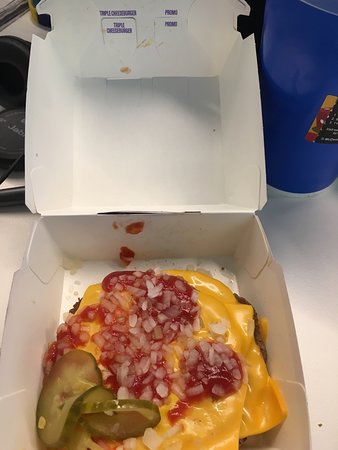 McDonald's - Accommodation ACT 0