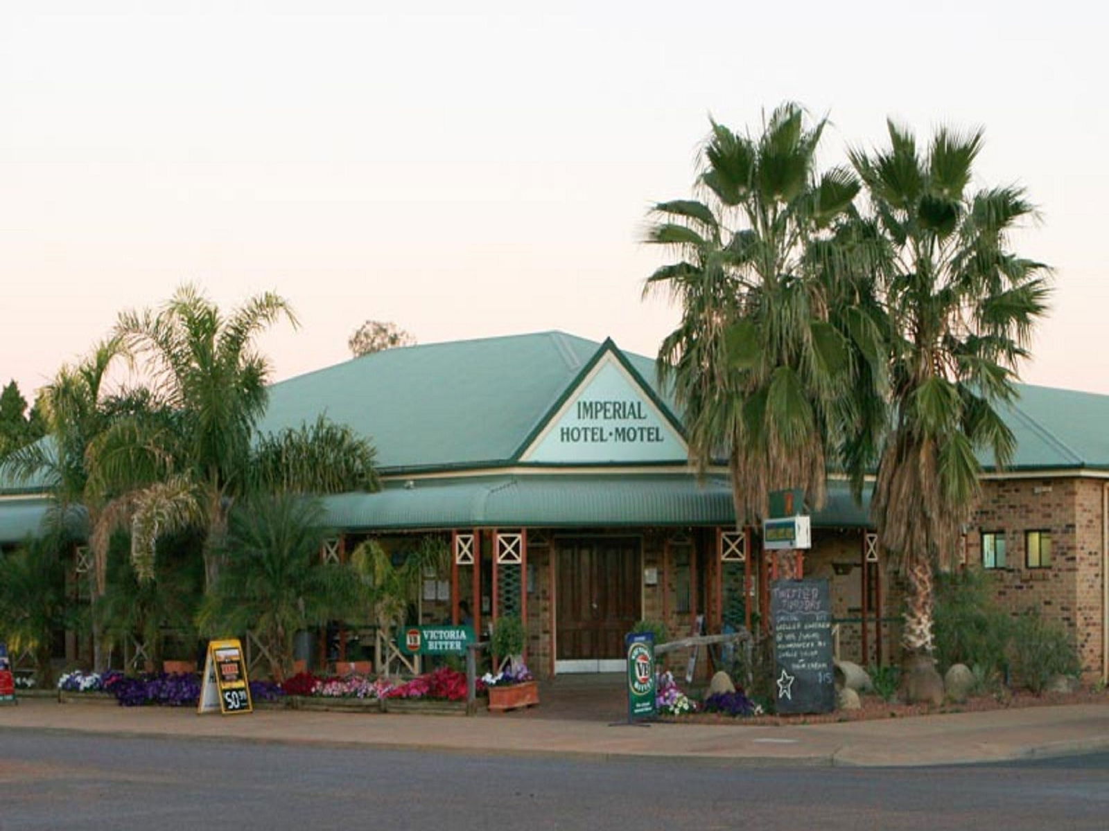 Muttaburra QLD Accommodation ACT