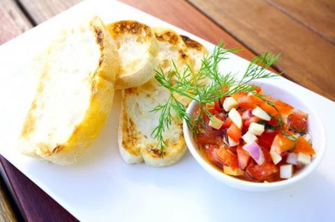 Benowa Tavern - Benowa - Accommodation ACT 0