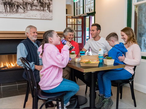 The Caves Cafe - Accommodation ACT 0