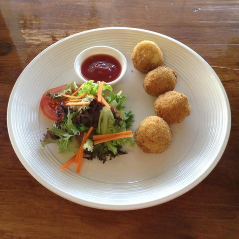 Chicken On Charcoal - Accommodation ACT 0