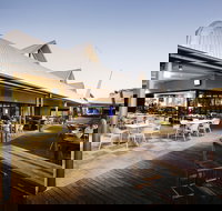 Kawana Waters Hotel - Accommodation ACT