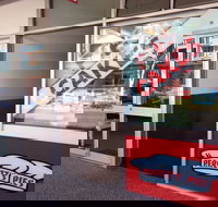 Perrett's Pies - Accommodation ACT