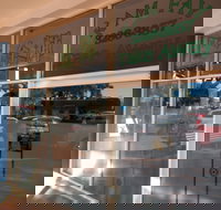 Kam Fay - Accommodation ACT