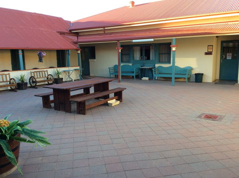 Historical Maidens Hotel - Accommodation ACT 1