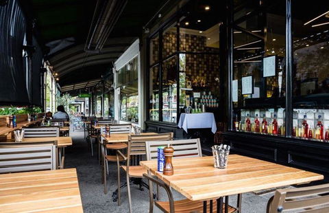 No 96 Cafe - Accommodation ACT 5