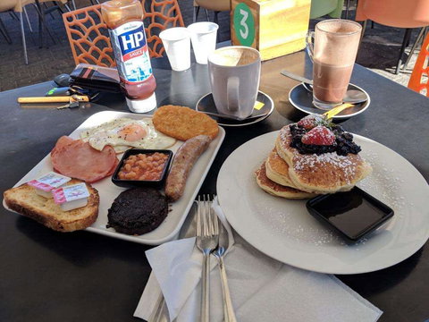 Chippy's Fish Cafe - Jindalee - Accommodation ACT 0