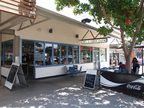 Three Fish Cafe - Accommodation ACT 0