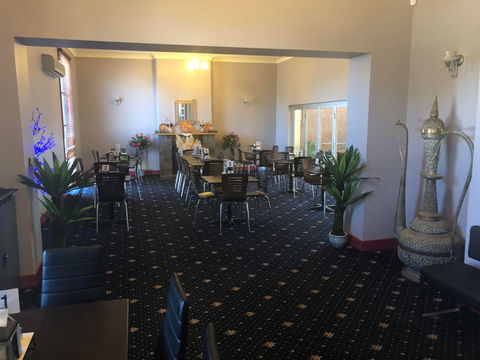 Harts Takeaway/Junction Hotel Peterborough - Accommodation ACT 1