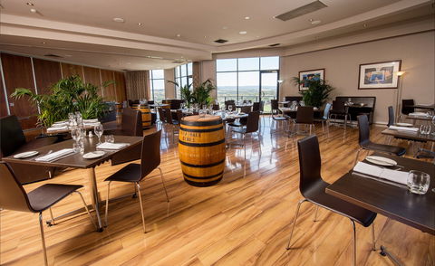 Baudins Restaurant At McCracken Country Club - Accommodation ACT 2