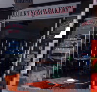 Lucky Star Bakery - Accommodation ACT