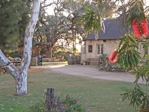 Overland Corner Hotel - Accommodation ACT 0