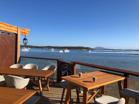 Oyster HQ - Accommodation ACT 0