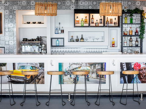 The Garden Bar Bistro - Accommodation ACT 0