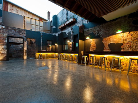 Royal Hotel Queanbeyan - Accommodation ACT 1