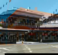 The Lion Hotel - Accommodation ACT