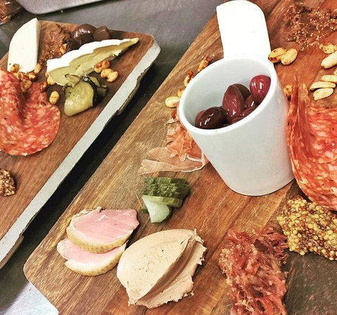 Apollo Bay Wine Bar & Coffee Shop - Accommodation ACT 7