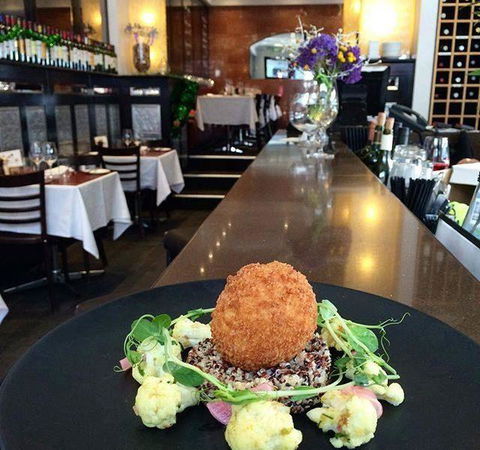 A La Bouffe Bar & Bistro - Accommodation ACT 13