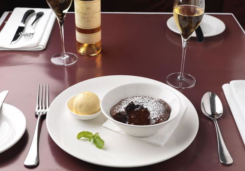 A La Bouffe Bar & Bistro - Accommodation ACT 32