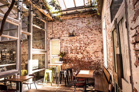 Auction Rooms - Accommodation ACT 1