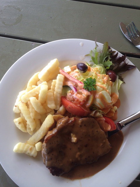 The Hollow Beach Bar And Grill - Accommodation ACT 10