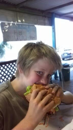 Cave's Park Store - Accommodation ACT 2