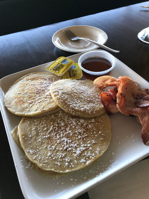 Pelican's Cafe & Restaurant - Accommodation ACT 3
