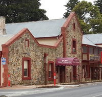 Magnums Bistro at Hotel McLaren - Accommodation ACT