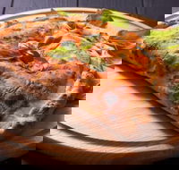 Straddie Wood Fired Pizza - Accommodation ACT