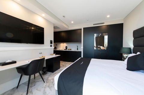Holiday Inn Stes Parramatta Mar - Accommodation ACT 10