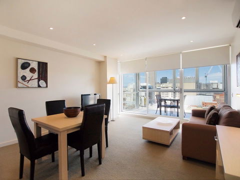 IStay Precinct - Accommodation ACT 2