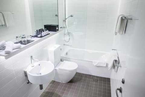 Adge Apartment Hotel - Accommodation ACT 14