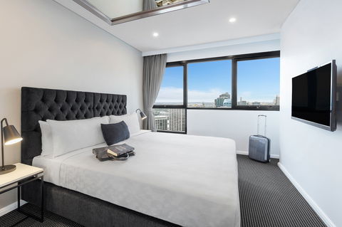 Meriton Suites Kent Street - Accommodation ACT 11